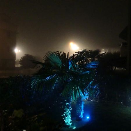 Residence Elisa Piano Terra Con Giardino E Posto Spiaggia Incluso Caorle Ngoại thất bức ảnh
