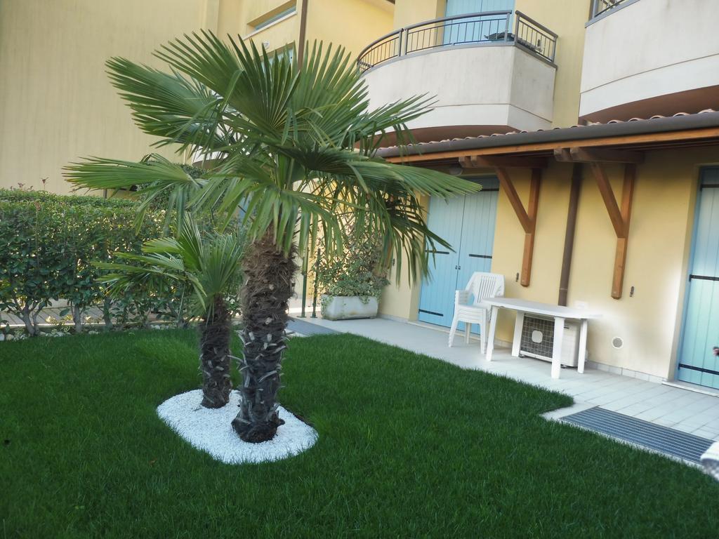 Residence Elisa Piano Terra Con Giardino E Posto Spiaggia Incluso Caorle Phòng bức ảnh