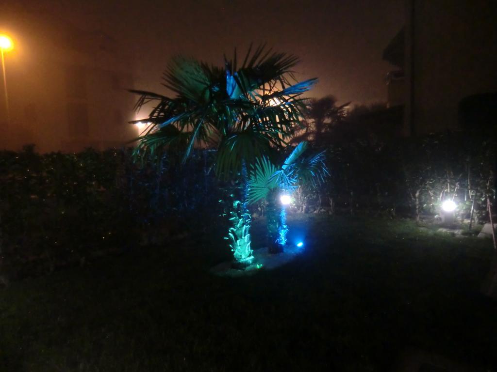 Residence Elisa Piano Terra Con Giardino E Posto Spiaggia Incluso Caorle Phòng bức ảnh