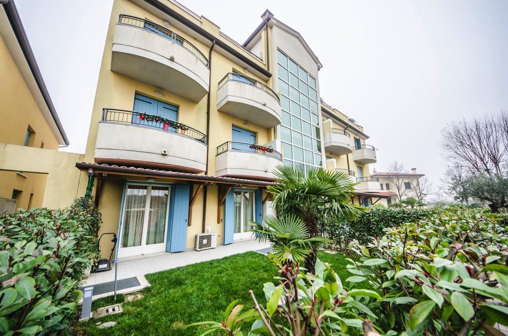 Residence Elisa Piano Terra Con Giardino E Posto Spiaggia Incluso Caorle Phòng bức ảnh