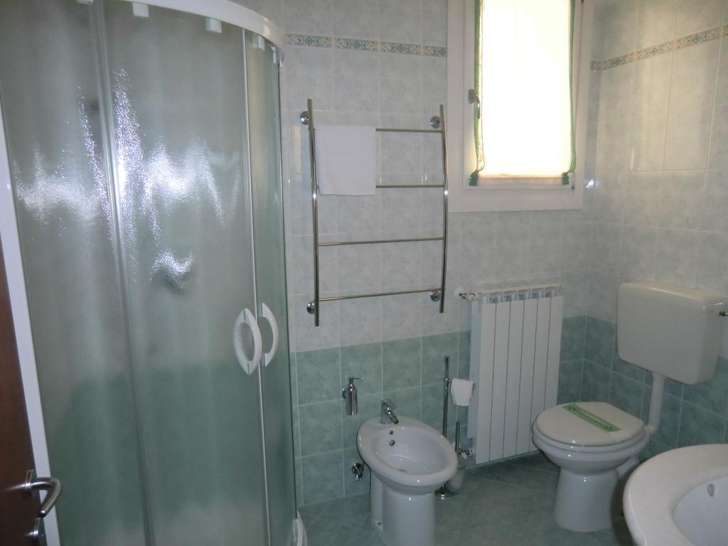 Residence Elisa Piano Terra Con Giardino E Posto Spiaggia Incluso Caorle Phòng bức ảnh